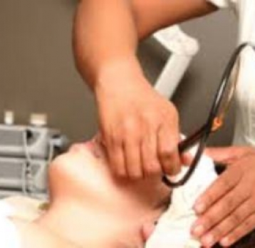 PRAVIN%20SKIN%2C%20LASER%20%26%20COSMETIC%20CENTRE